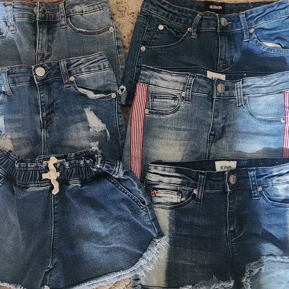 Girls Hudson Shorts - Picture 1 of 7